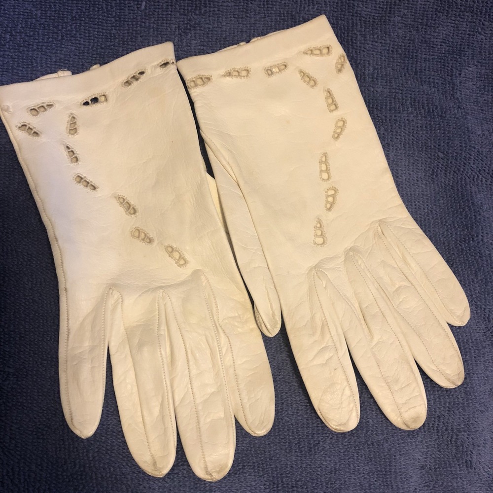 Genuine Leather Gloves Women's Sz 6 S Cream Color VTG Soft Leather Dress Gloves